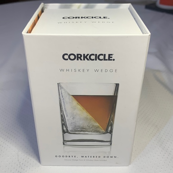 Corkcicle Other - Corkcicle Whiskey Wedge Glass Cup Silicone Ice Cube Mold Drinking Cup